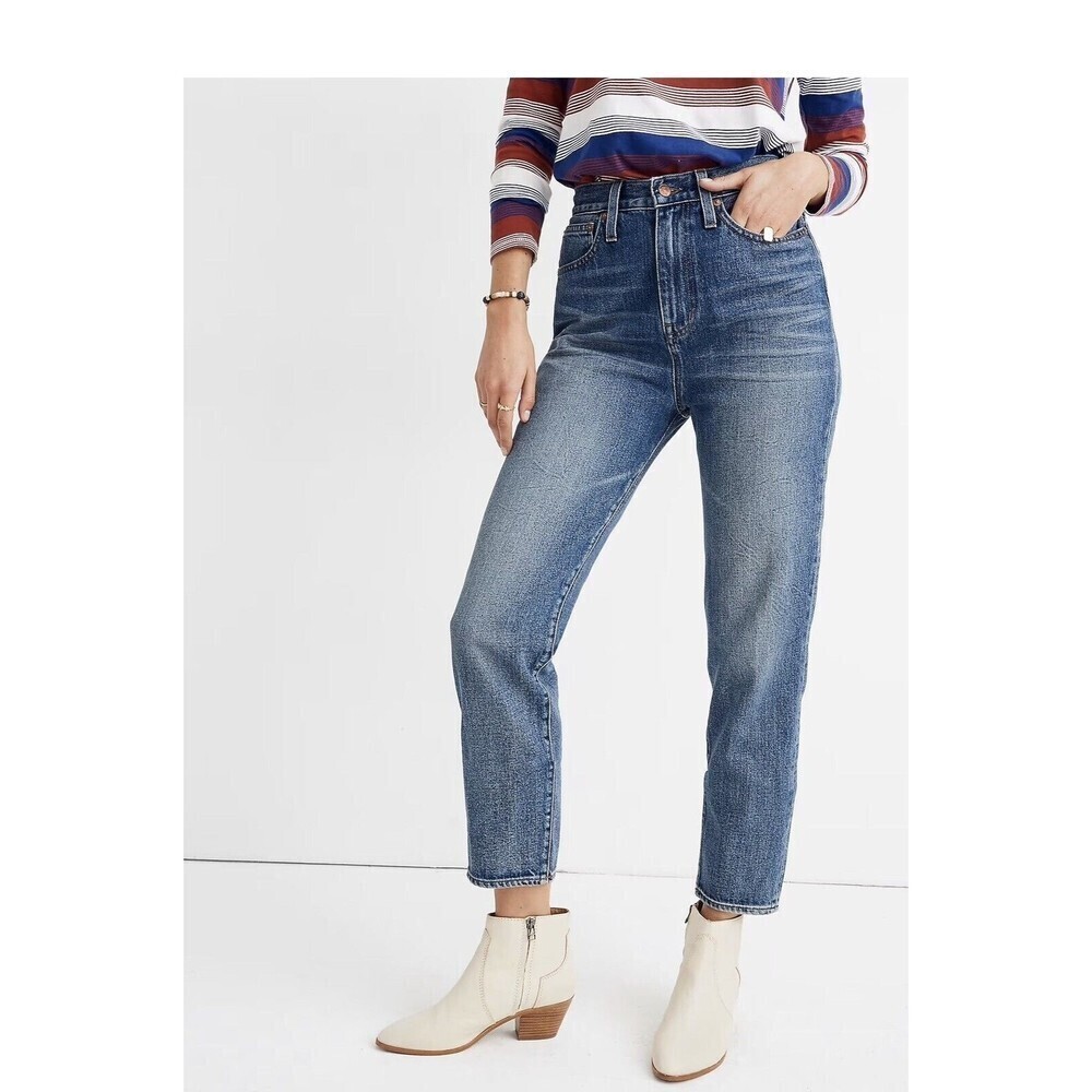 Madewell Women's The Momjean in Downey Wash Size 28 AG375 Straight Leg